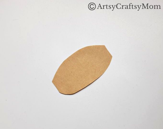 An empty cardboard tube beautifully transforms into the neck of this cute Toilet Paper Roll Giraffe Craft! Easy project for kids of all ages to try!