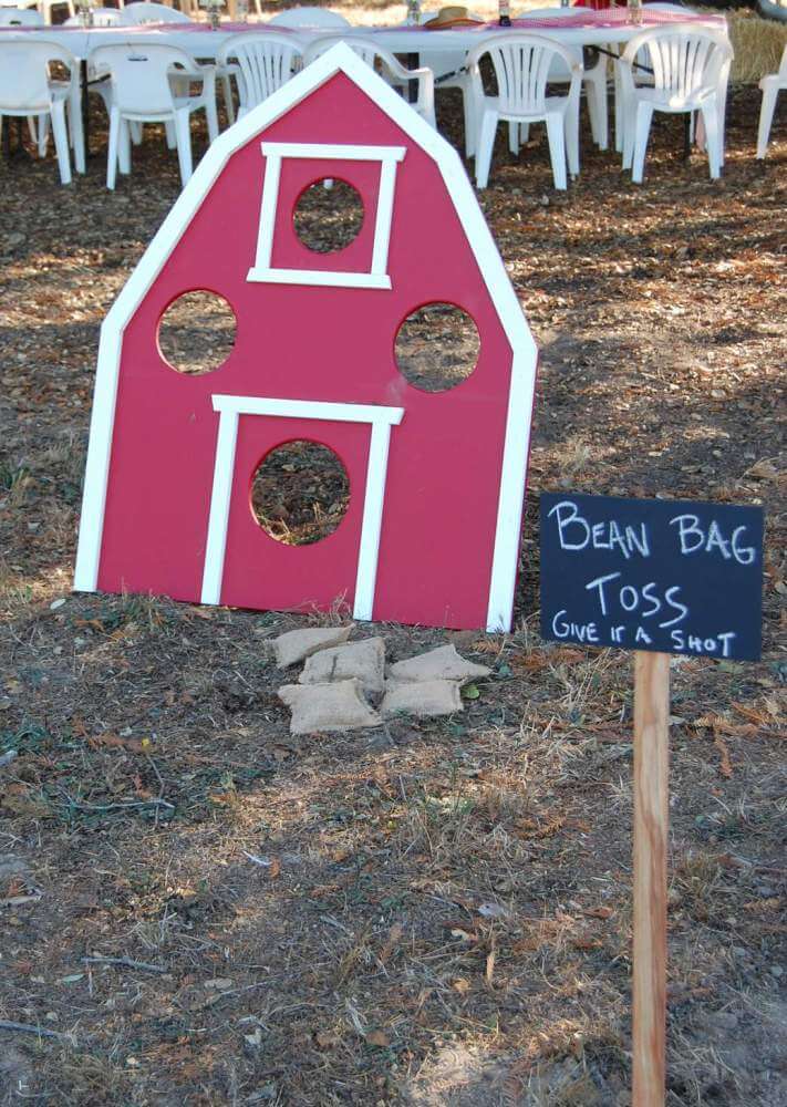 Surprise your little one with a fun-filled farm themed birthday party and watch how the kids soak up all the excitement!