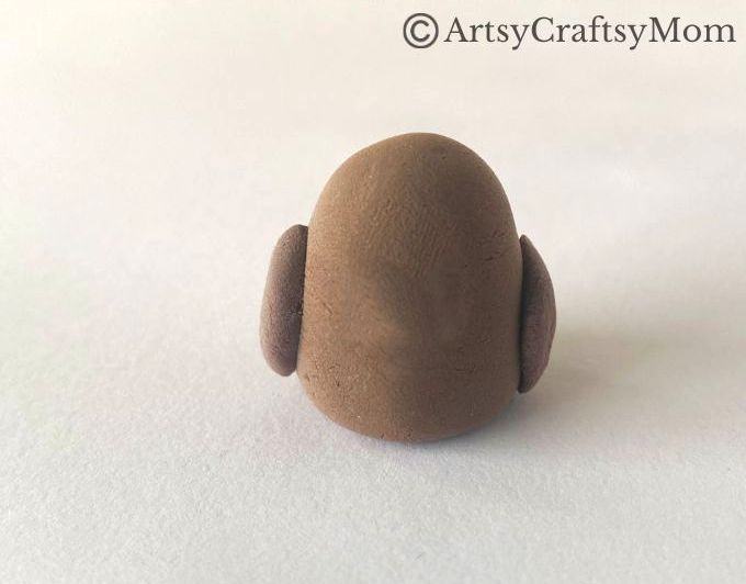 Here's a turkey you don't have to worry about burning - it's a clay turkey craft for kids! Get some air drying clay & molding tools & make your turkey!
