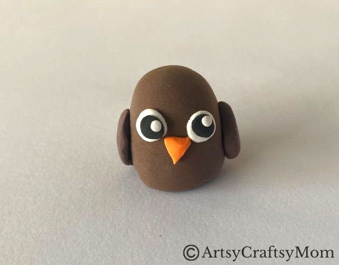 Here's a turkey you don't have to worry about burning - it's a clay turkey craft for kids! Get some air drying clay & molding tools & make your turkey!