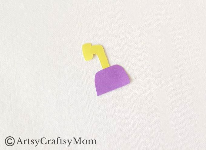 Submarines are amazing machines aren't they? Let's learn more about them with this fun and easy submarine bookmark papercraft for kids!