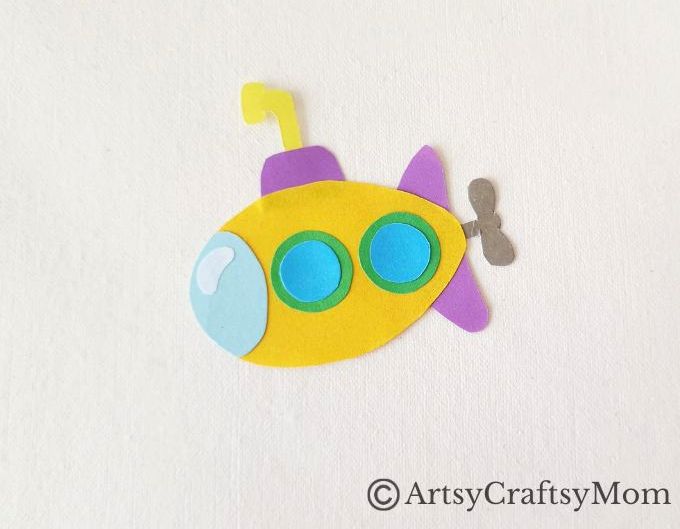 Submarines are amazing machines aren't they? Let's learn more about them with this fun and easy submarine bookmark papercraft for kids!
