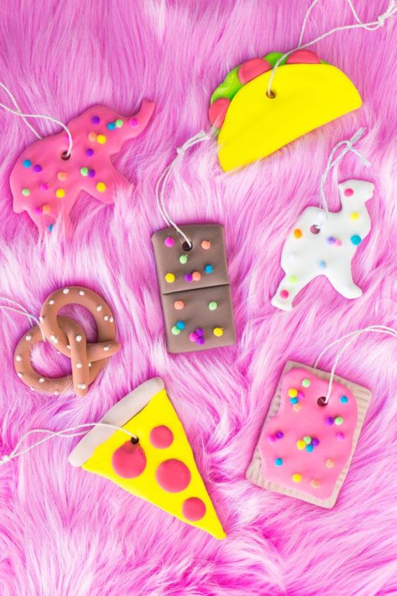 Anyone who loves candy is sure to love these candy themed crafts for kids! Go bright & colorful as you create your own treats out of craft supplies!
