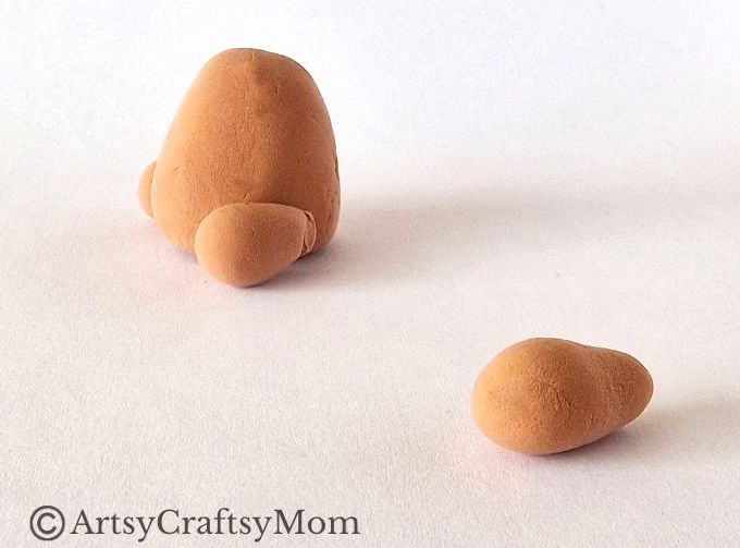Celebrate the red-nosed hero of the holiday season with a cute DIY Clay Rudolph Craft for Kids! Check out the step-by-step tutorial to get started!