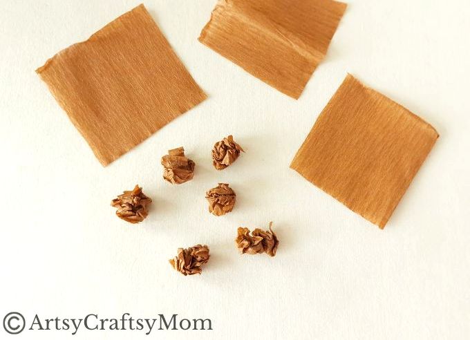 This crumpled paper hedgehog craft is super easy to make and great for young kids to exercise their fine motor muscles as they scrunch up paper!