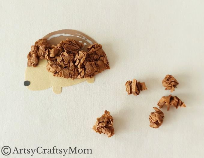 This crumpled paper hedgehog craft is super easy to make and great for young kids to exercise their fine motor muscles as they scrunch up paper!