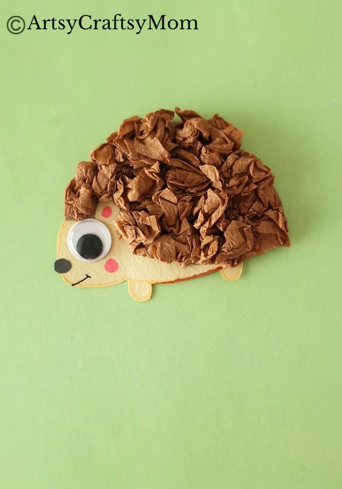 This crumpled paper hedgehog craft is super easy to make and great for young kids to exercise their fine motor muscles as they scrunch up paper!