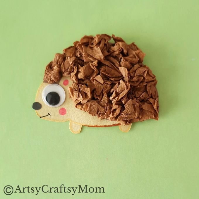 This crumpled paper hedgehog craft is super easy to make and great for young kids to exercise their fine motor muscles as they scrunch up paper!