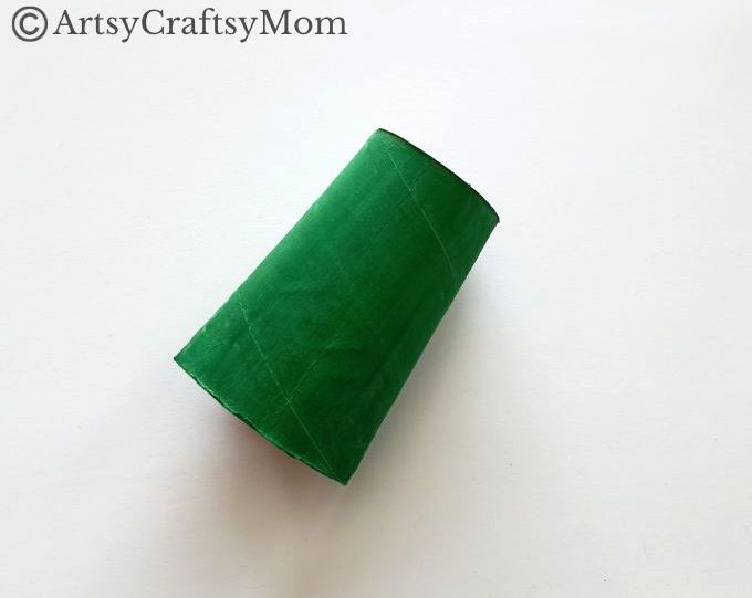 If you've got an empty cardboard tube lying around, you must make this cute and fun toilet paper roll frog craft! Easy to make & fun to play with!