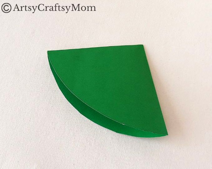 Who says elves can't rock and roll? Here's a Fun Rocking Elf Papercraft for Kids of all ages to make and play with this festive season!