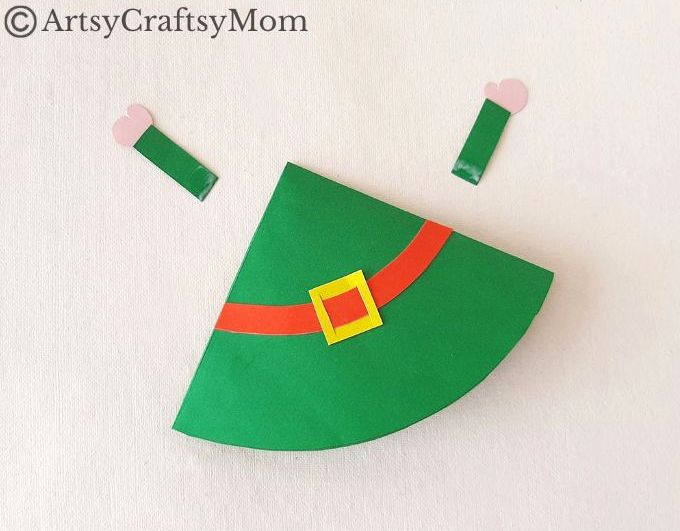 Who says elves can't rock and roll? Here's a Fun Rocking Elf Papercraft for Kids of all ages to make and play with this festive season!