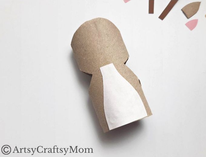 Here's an easy Toilet Paper Roll Reindeer Craft for kids to make this season. Go ahead & make a full set, so Santa can proceed on his journey!