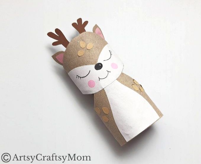 Here's an easy Toilet Paper Roll Reindeer Craft for kids to make this season. Go ahead & make a full set, so Santa can proceed on his journey!