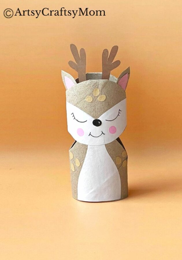 Here's an easy Toilet Paper Roll Reindeer Craft for kids to make this season. Go ahead & make a full set, so Santa can proceed on his journey!