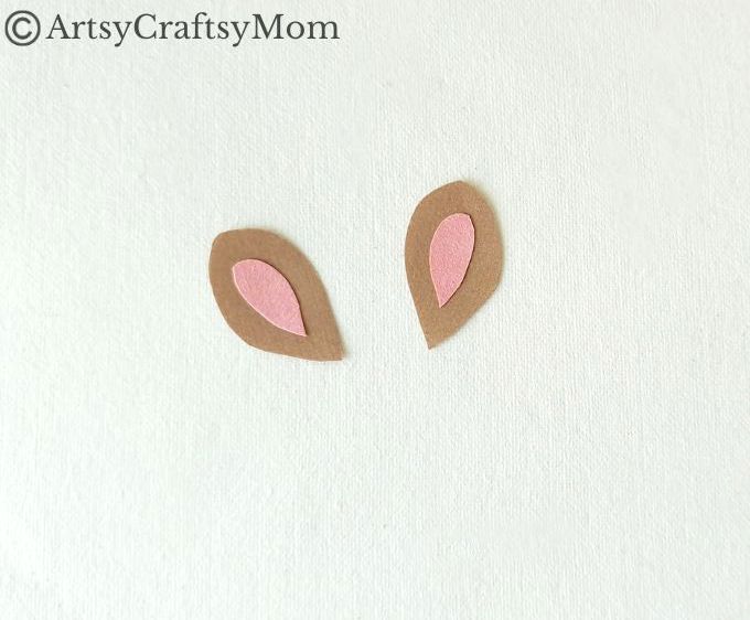 We can't get over how absolutely adorable this Toilet Paper Roll Rudolph craft is! Easy and fun for kids of all ages to make and play with.