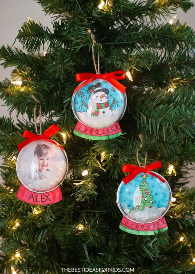 It's World Snow Day on 19th January, and we're celebrating with some stunning snow globe crafts for kids, made from paper, mason jars & more!