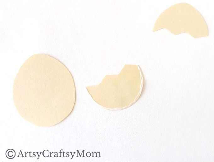 Kids will love this dinosaur egg hatch craft - easy to make and fun to play with! It'll go great with a lesson about fossils, or the Mesozoic Era.