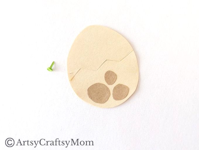Kids will love this dinosaur egg hatch craft - easy to make and fun to play with! It'll go great with a lesson about fossils, or the Mesozoic Era.