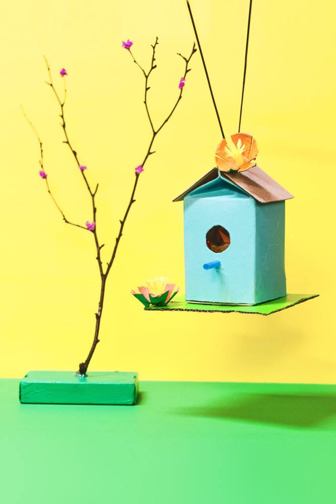 Give our feathered friends a little home and have some fun with these birdhouse crafts for kids! Use cardboard, bottles, Popsicle sticks and more!