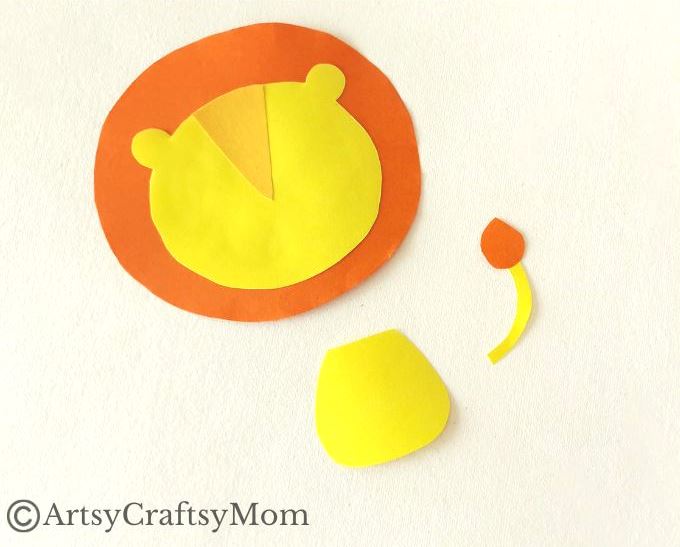 Little kids will enjoy crushing paper for this crumpled paper lion craft! All you need are basic craft supplies and you can set up a fine motor activity!