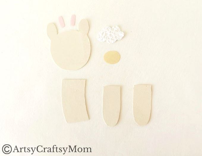 This Pretty Paper Plate Llama Craft for Kids is an easy project for little kids who can experiment with different craft materials to decorate their llama!