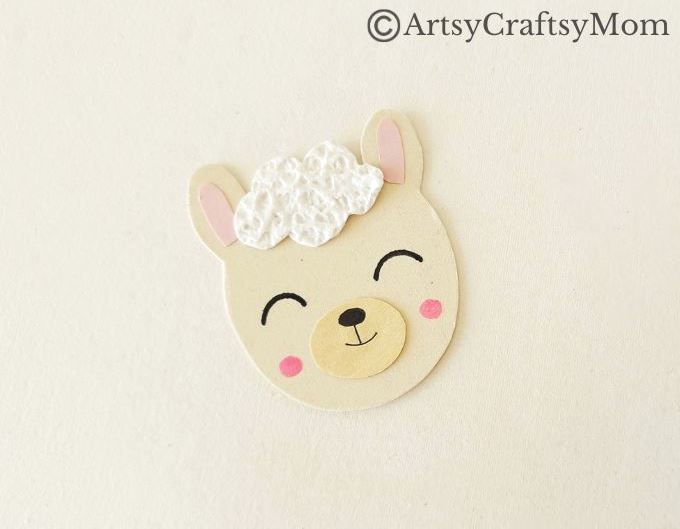 This Pretty Paper Plate Llama Craft for Kids is an easy project for little kids who can experiment with different craft materials to decorate their llama!