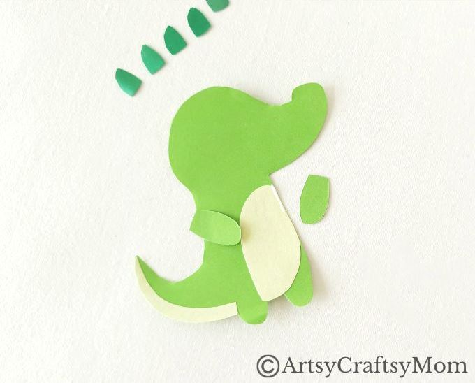 Add some bite to your reading with this fun alligator bookmark papercraft! Easy to make with just colored craft paper and basic craft supplies!