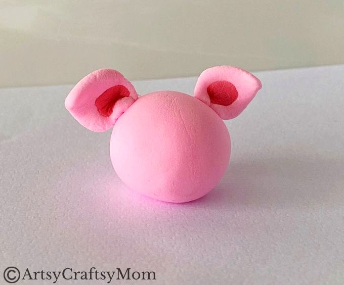 Adorable Clay Pig Craft Tutorial 10 This adorable clay pig craft is a great choice for beginners to clay, and the end result is a cute little friend you can put on your desk or on a shelf!