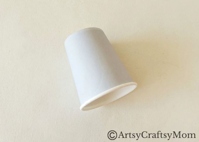 Turn an empty paper cup into this cute little paper cup koala craft for kids! All you need are basic craft supplies and you're all set to begin crafting!